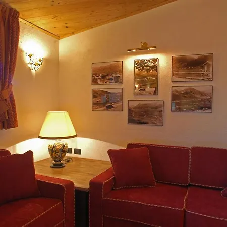 Garden Aparthotel 2*