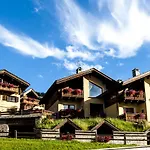 Garden Aparthotel 2*
